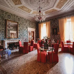 ** Pensión Salotto Delle Arti Italia